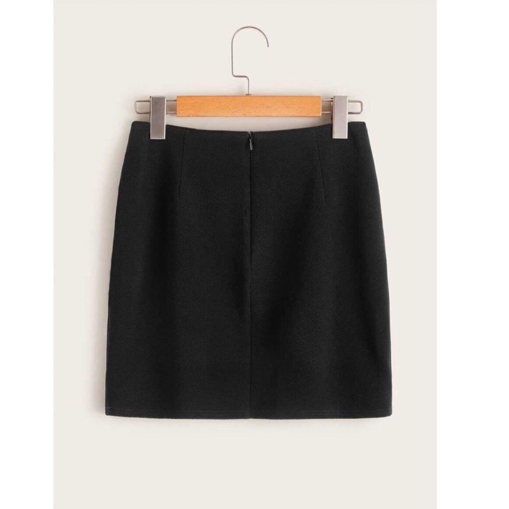 SHEIN Plus Black Embroidery Skirt - Picture 2 of 3